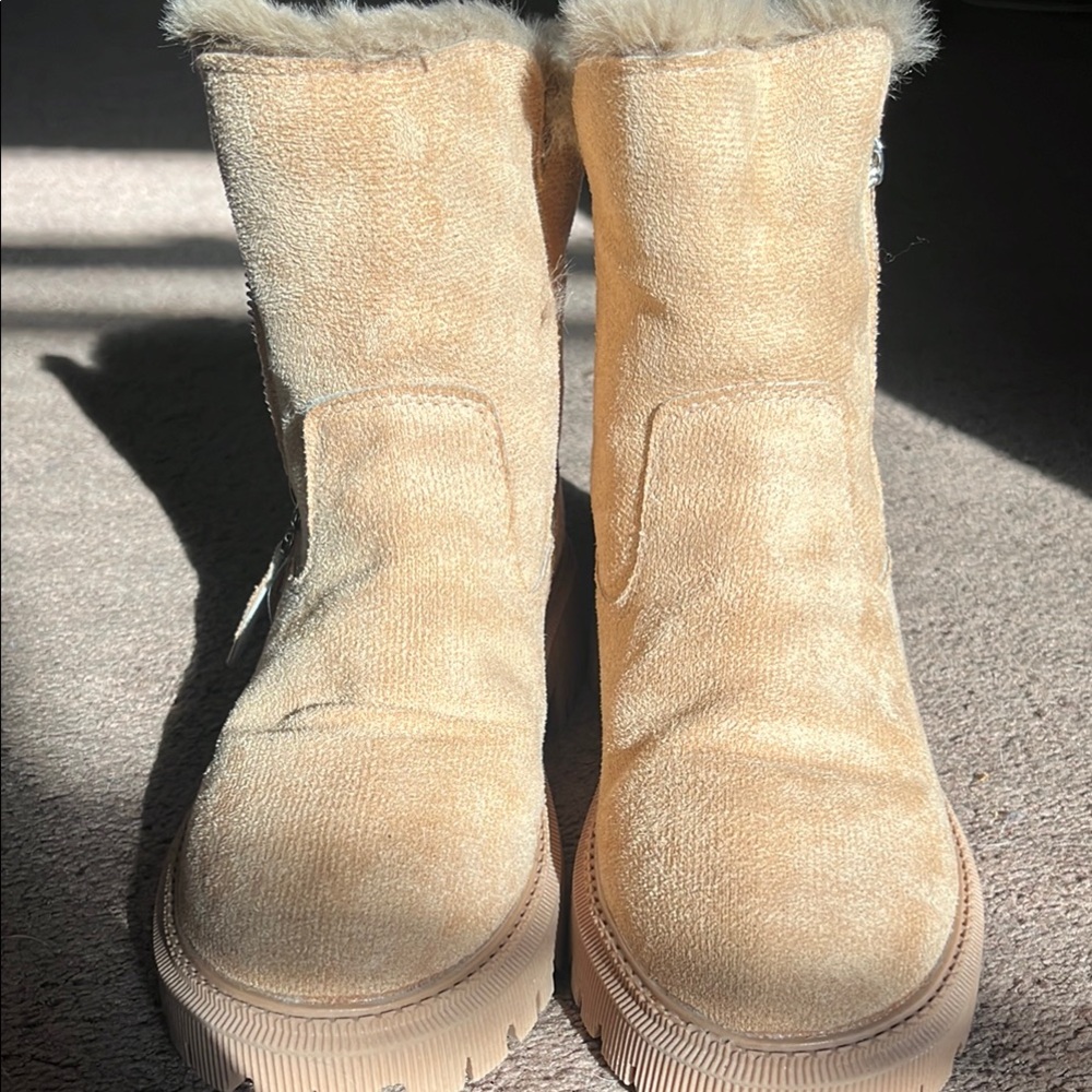 Tan Winter Boots with Rugged Sole and Side Zipper - Picture 5 of 5
